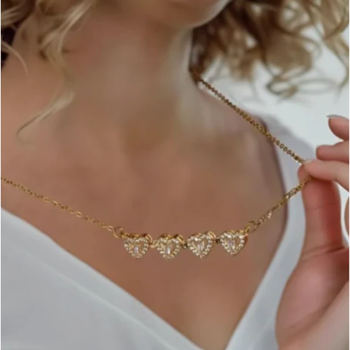 Trébol de 4 Corazones – Amor, Suerte y Elegancia