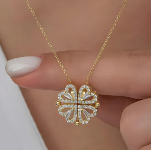 Trébol de 4 Corazones – Amor, Suerte y Elegancia